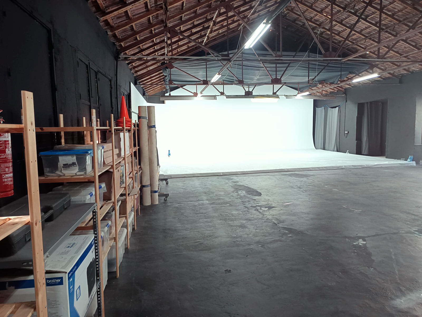 Murcia Production Service office complex — wardrobe, casting and production suites