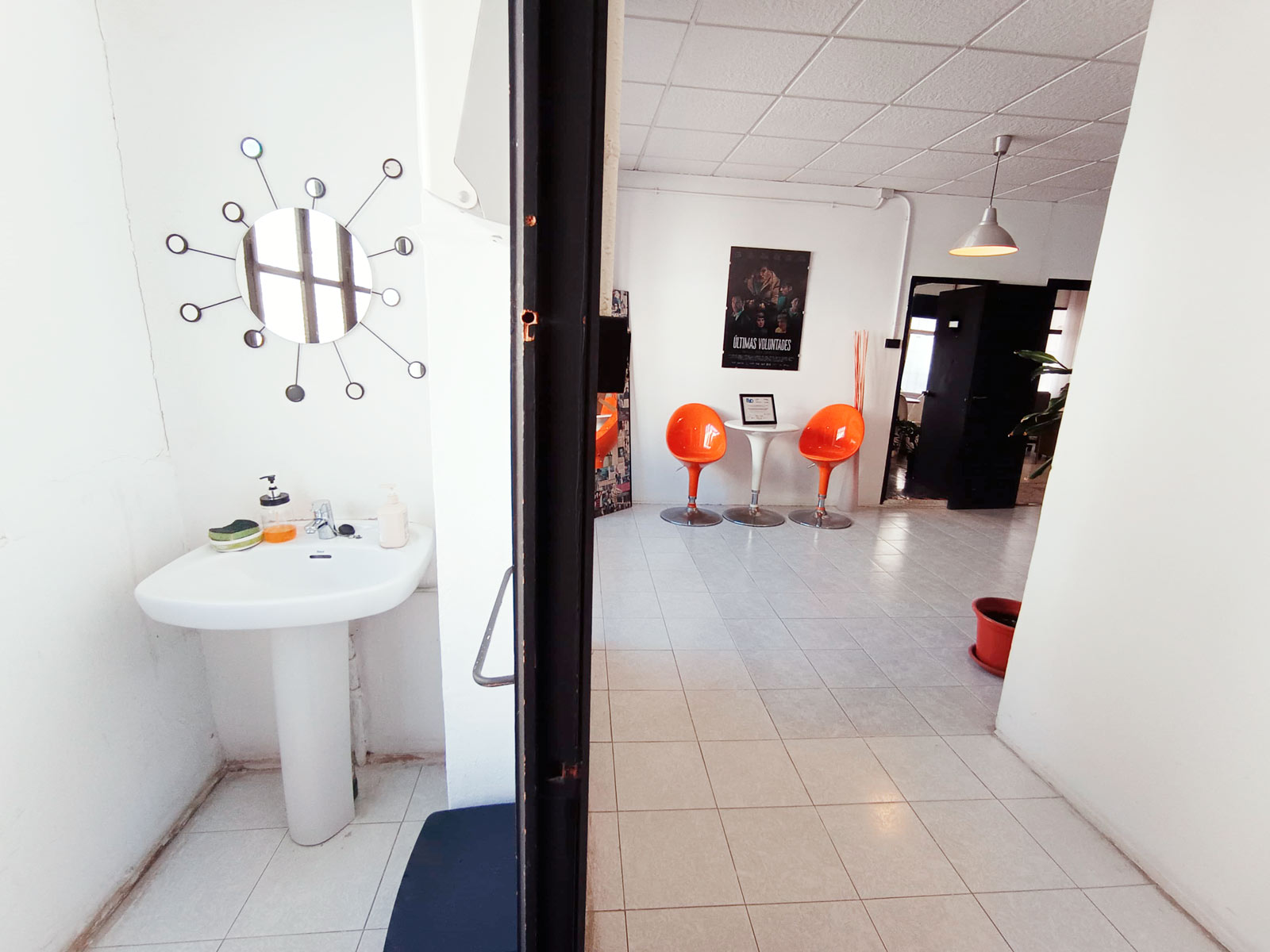 Green room and talent holding area at Murcia Production Service — actor preparation space